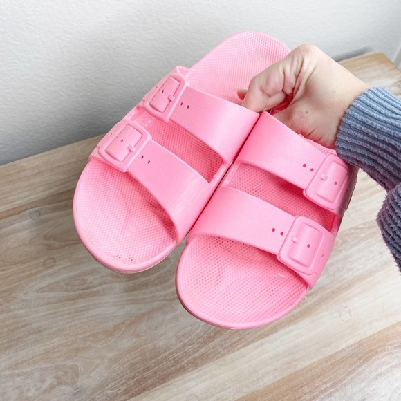 Freedom MOSES hot pink Strappy plastic slides size 40/41 - Picture 3 of 11
